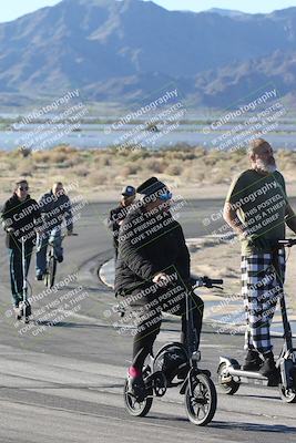 media/Jan-15-2026-Racers Edge (Thu) [[dfebeb70ab]]/1-Around the Pits-Track Walk/